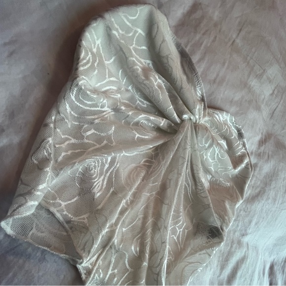 Y2K TWIST FRONT TUBE TOP - Picture 3 of 4